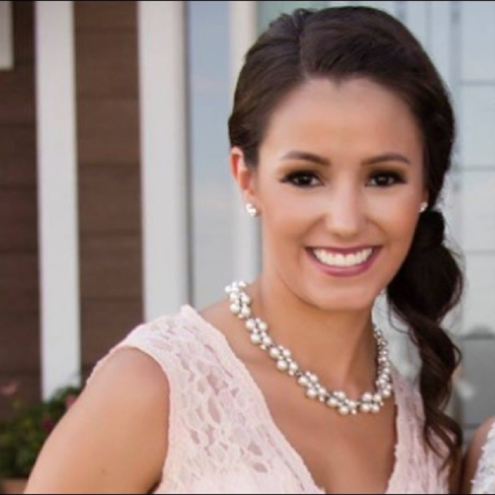 Meet your Posher, Ciera